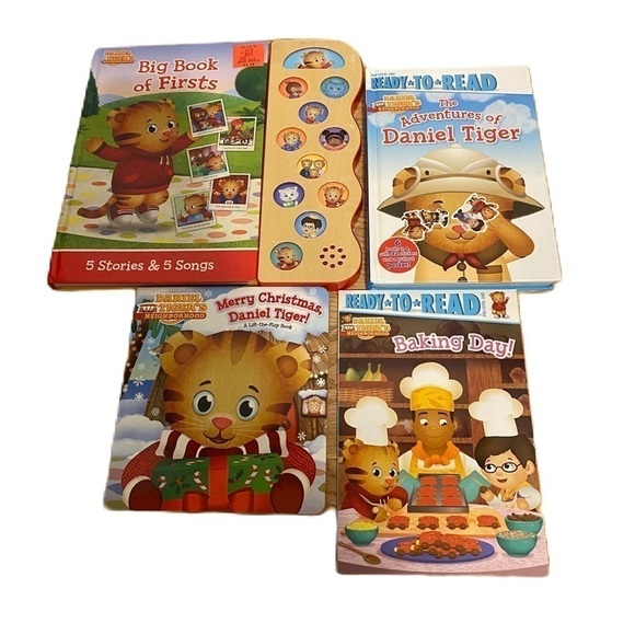 Daniel Tiger Book Bundle Lot Song Musical Button Ready to Read Neighborhood - Picture 1 of 7